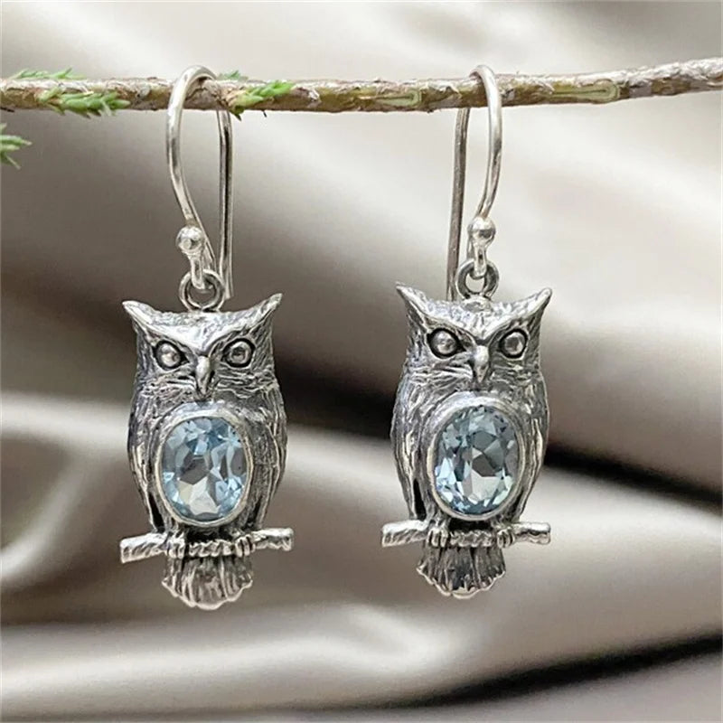 Vintage Silver Color Metal Carving Owl Earrings Originality Roung Inlaid Sea Blue Stone Dangle Earrings